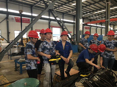 济宁能源发展集团“四新”项目推广暨兖煤黑豹掘锚护一体机培训班圆满成功